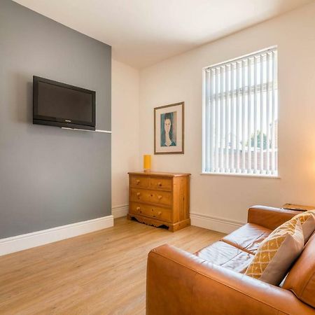 קינגסטון אפון הול Platform Port Area Apartment 1 With Free Street Parking מראה חיצוני תמונה